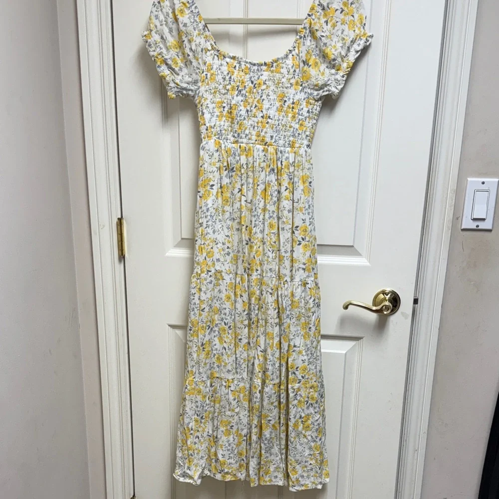 Doen-Style Floral Maxi Dress - Picture 3 of 6
